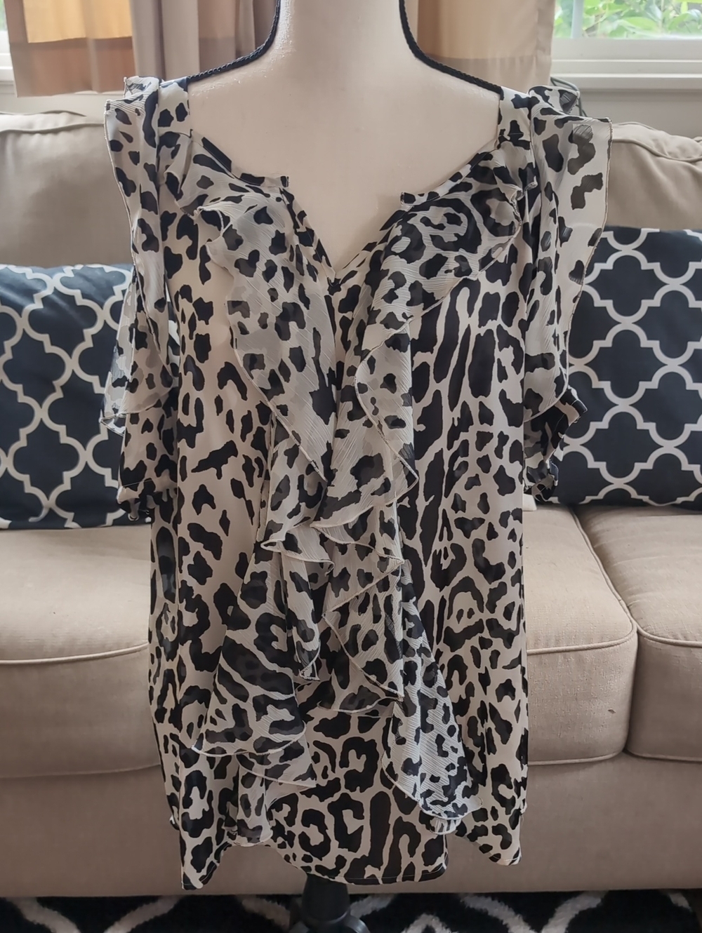 Ruffled Animal Print Short Sleeve Cold-Shoulder Blouse - Black & White